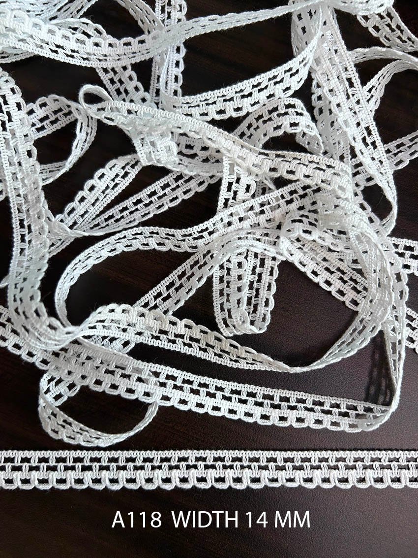 A118 White Cotton Knitted Interlocking Chain Lace 14MM Decorative Trim