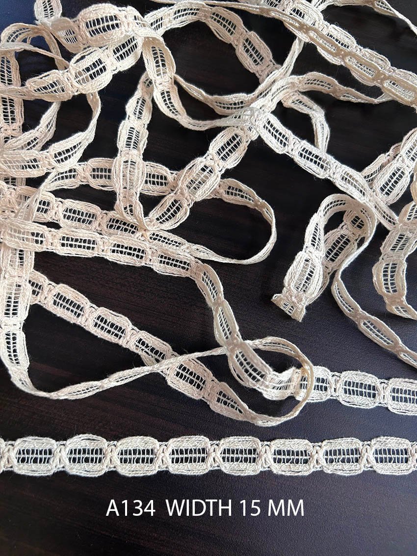 A134 15MM Greige Cotton Comz Knitted Oval Link Insertion Lace