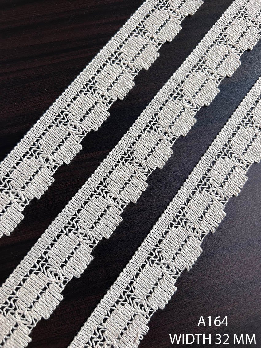 A164 Greige Cotton Knitted Decorative Lace 32 MM