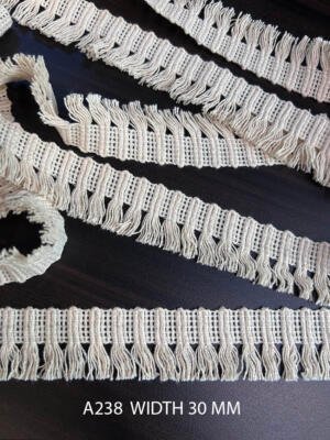 A238 Greige Cotton Knitted Fringe Lace 30MM Dyeable Export Quality
