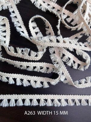 A263 Greige Cotton Knitted Tassel Fringe Lace 15MM Dyeable Export Quality