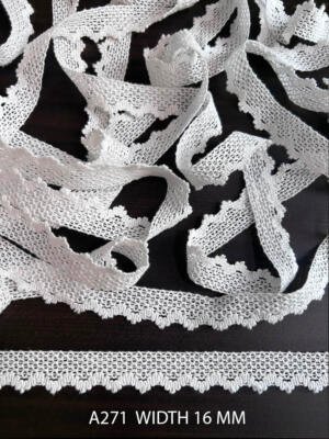 A271 16 MM white knitted scalloped edge lace with fine open mesh construction