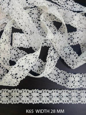 K65 fine white cotton crochet lace 28 mm with delicate fan motif openwork