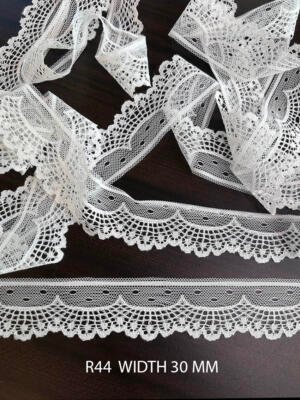 R44 White 30MM Raschel Knitted Nylon Lace Trim