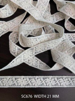 SC676 21 MM white cotton GPO lace with repeating floral and leafy design