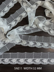 WHITE NET LACE