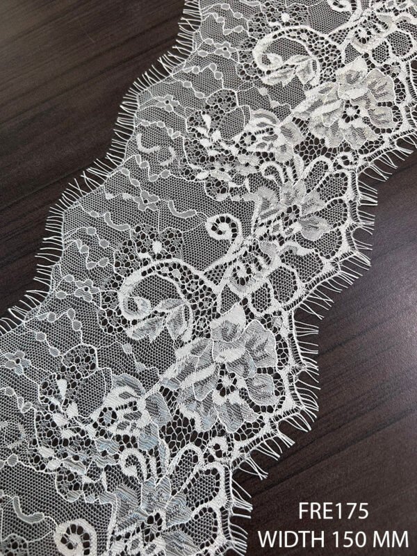 CHANTILLY LACE