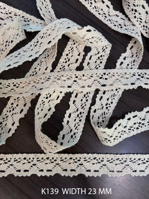 K139 cotton crochet lace in griege finish, dyeable and 23 mm wide for versatile garment applications