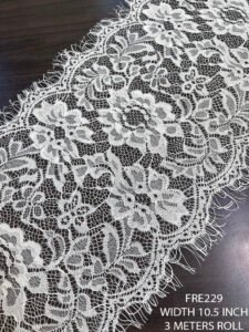 White Chantilly Lace FRE229, 10.5 inch dyeable, 3 meter roll