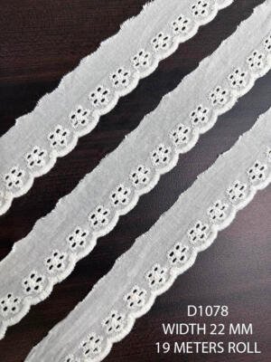 D1078 22 MM white fabric embroidered lace with repeating small floral design