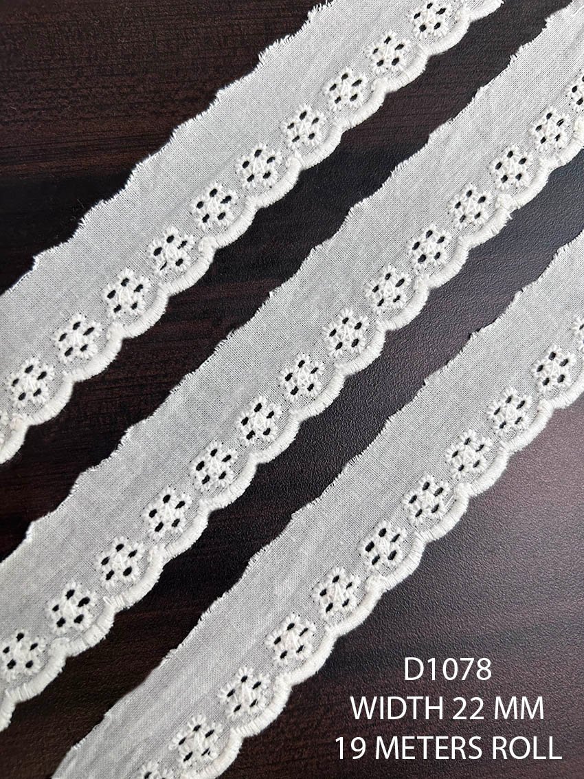 D1078 22 MM white fabric embroidered lace with repeating small floral design