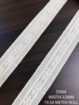 D984 Embroidered Fabric Lace 32mm White Dyeable 19.50 Meter Roll