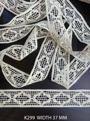 K299 cotton crochet greige dyeable lace 37 mm with openwork geometric pattern