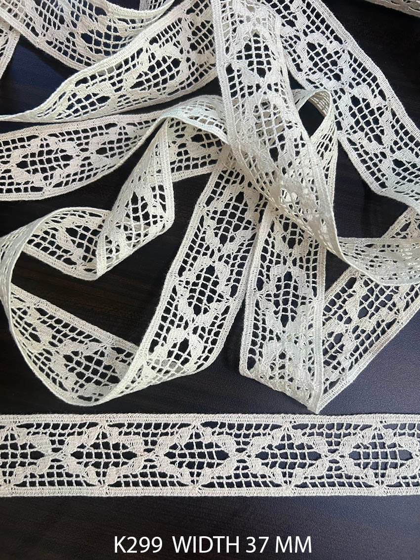 K299 cotton crochet greige dyeable lace 37 mm with openwork geometric pattern